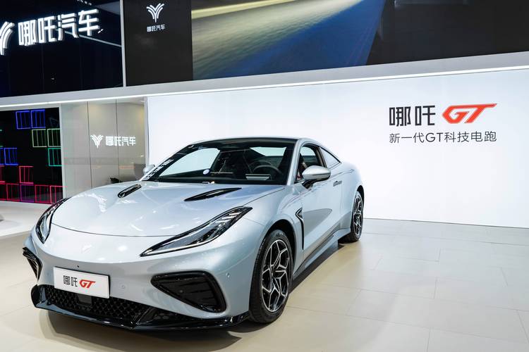 惠州龙门县欧浩耀企业管理咨询哪吒汽车在智能汽车领域的表现，领途汽车在新能源汽车市场中的影响力